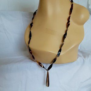 Vintage 1960's  tortoise pendant  shell necklace